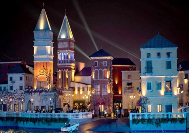 BOULEVARD WORLD Greek Town